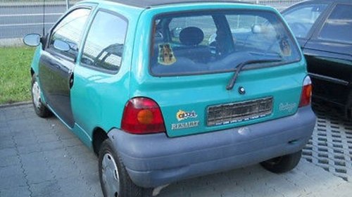 Dezmembrez Renault Twingo an 1993-1996
