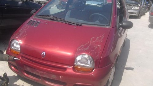 Dezmembrez Renault Twingo, an 1994, 2 usi, 10