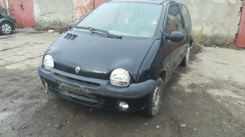 Dezmembrez Renault Twingo, an 2001