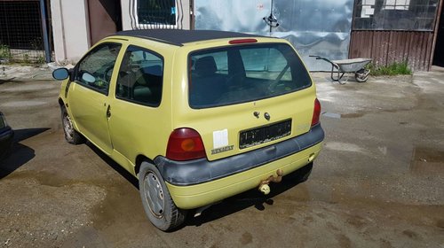 Dezmembrez Renault Twingo an 2004 benzina