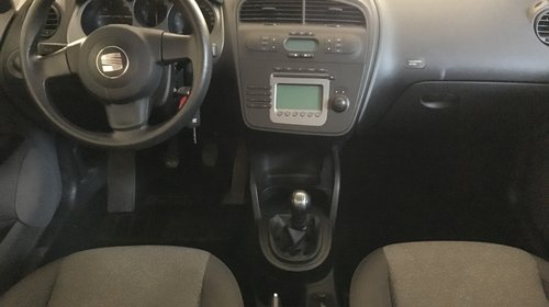 Dezmembrez Seat Altea BKC 1.9 TDI 105 CP volan stanga