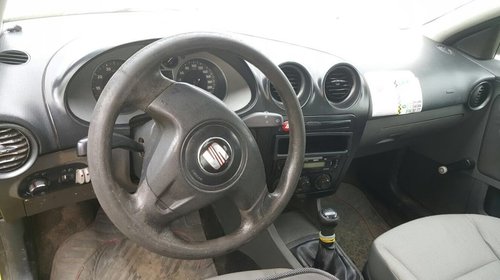 Dezmembrez Seat Cordoba 1.4 benzina 2003