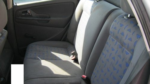 Dezmembrez Seat Cordoba din 2002, 1.9d,