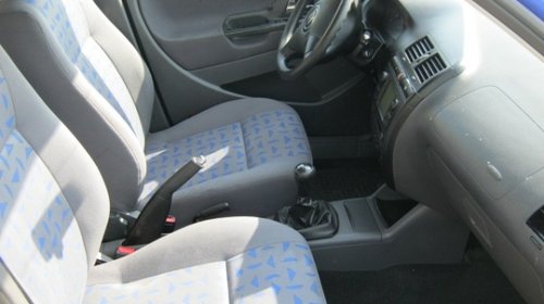 Dezmembrez Seat Cordoba Vario din 2000, 1.4b