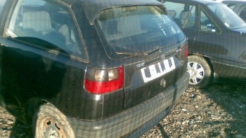 Dezmembrez Seat Ibiza 1 4i An 1995