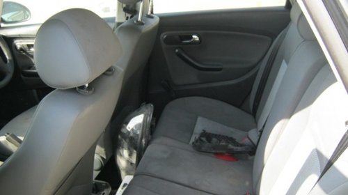 Dezmembrez Seat Ibiza din 2004, 1.2 b,