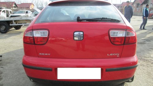 Dezmembrez Seat Leon 1.6 16V an 2002 tip BCB