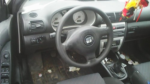 Dezmembrez seat leon 1.6 16V, an 2006, motor 