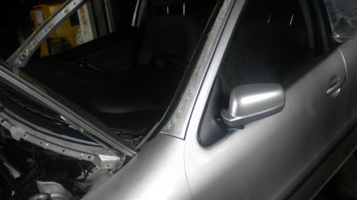 Dezmembrez seat leon 1.6 benzina 16v din 2001