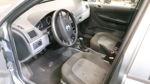 Dezmembrez Skoda Fabia 1.2 benzina AWY