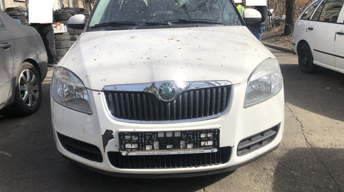 Dezmembrez Skoda Fabia 2 1.4 TDI alb 2008 BNM