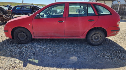 Dezmembrez Skoda Fabia 2004 Break 1.2 benzina 47kw