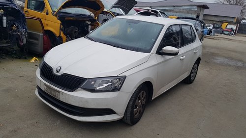 Dezmembrez Skoda Fabia 3