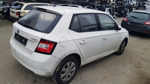 Dezmembrez Skoda Fabia 3