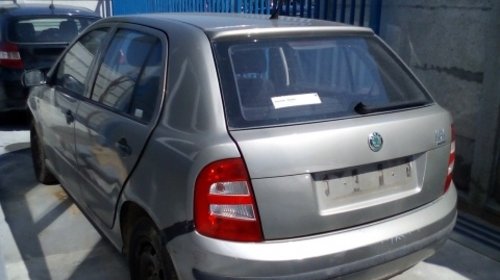 Dezmembrez Skoda Fabia, an 2006, motorizare 1.2