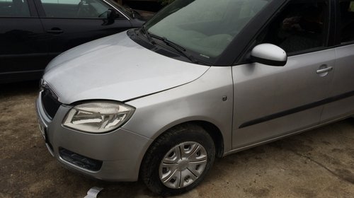 Dezmembrez skoda fabia an 2009 hatchback 1.2 benzina 55.000 km bzg