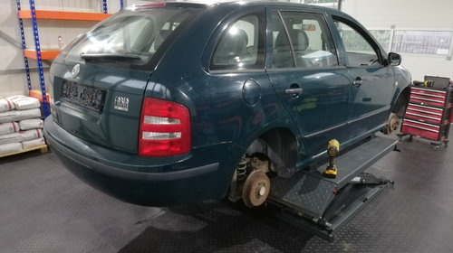 Dezmembrez Skoda Fabia combi 1.4 16v AUA