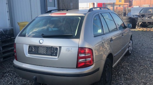 Dezmembrez Skoda Fabia combi 1,4benzina tip BBY an 2003