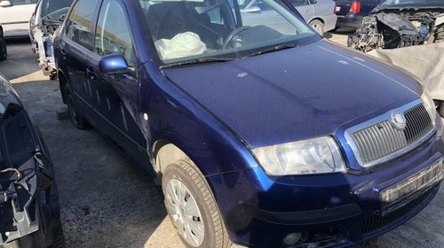 Dezmembrez Skoda Fabia sedan limuzina din 2007 1.2 BME