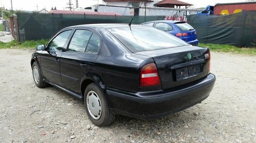 Dezmembrez skoda octavia 1, an 1999, 1.6 benzina