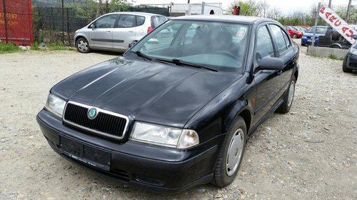 Dezmembrez skoda octavia 1, an 1999, 1.6 benz