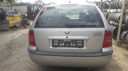 Dezmembrez Skoda Octavia 1 Break 1.6B 2002 AVU