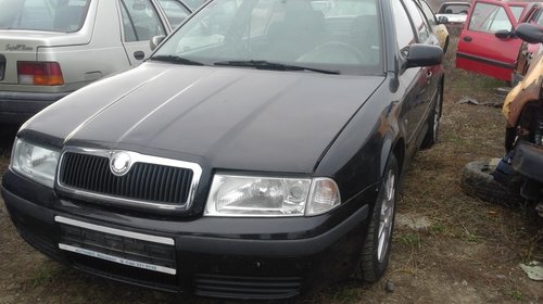 Dezmembrez Skoda Octavia 1 motor 1.8 20v benz