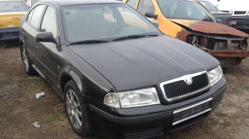 Dezmembrez Skoda Octavia 1 motor1.8 20v benzina !