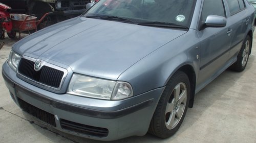 Dezmembrez skoda octavia 1 tour