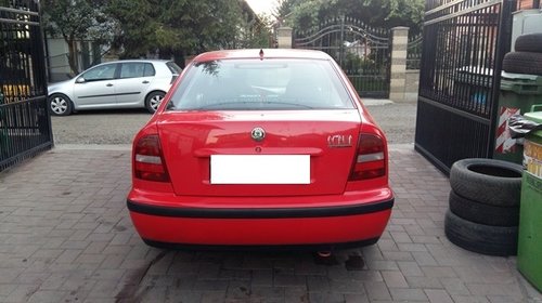 Dezmembrez Skoda Octavia 1997 Berlina 1598