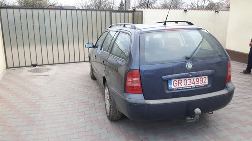 Dezmembrez skoda octavia 2.0 benzina an 2001