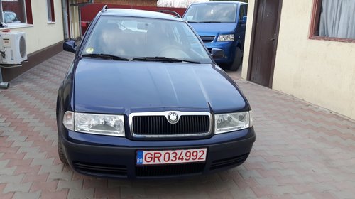 Dezmembrez skoda octavia 2.0 benzina an 2001