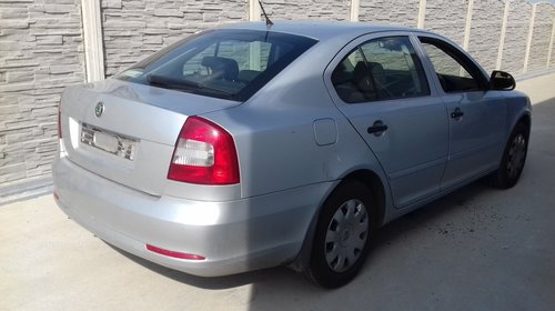 Dezmembrez Skoda Octavia 2 1.9 tdi BXE 2010 culoare 9156