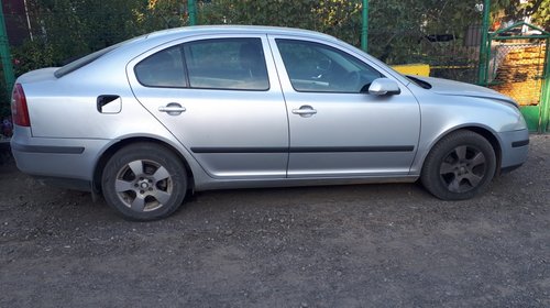 Dezmembrez Skoda Octavia 2 1.9 Tdi BXE fabricatie 2008