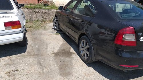 Dezmembrez Skoda Octavia 2 1.9 TDI BXE