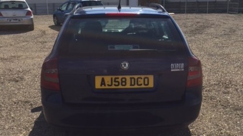 Dezmembrez Skoda Octavia 2 1,9dti an 2007,albastru