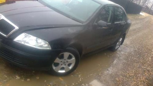 Dezmembrez skoda octavia 2 19tdi