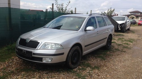 Dezmembrez Skoda Octavia 2 an 2006 motor 2.0 tdi 140 cp tip motor BMN