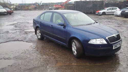 Dezmembrez skoda octavia 2 motor 2.0 TDI tip motor BKD