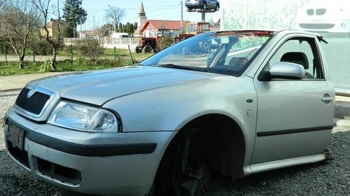 Dezmembrez Skoda Octavia - 2003