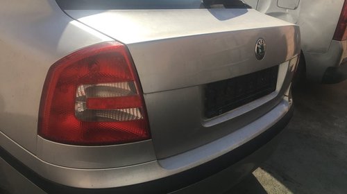 Dezmembrez Skoda Octavia 2005 berlina 1.6 mpi