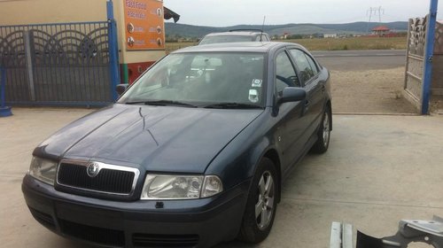 Dezmembrez Skoda Octavia din 2004