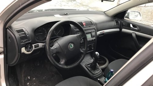 Dezmembrez Skoda Octavia II 2006 limuzina 1.9 tdi