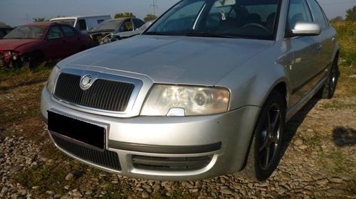 Dezmembrez Skoda Superb