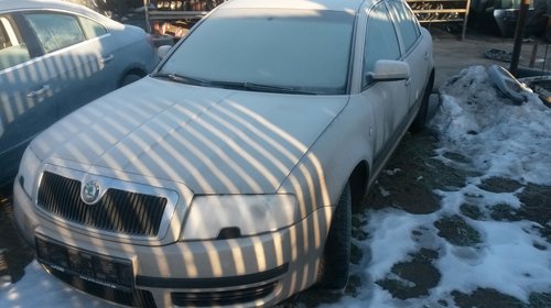 Dezmembrez Skoda Superb