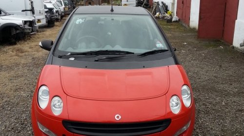 Dezmembrez Smart Forfour 1.1 47kw 64cp 2006