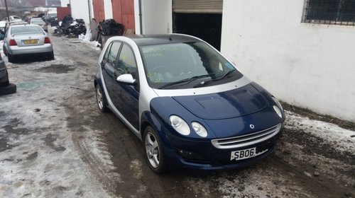 Dezmembrez Smart Forfour 1.5CDI 70kw 95cp 2006