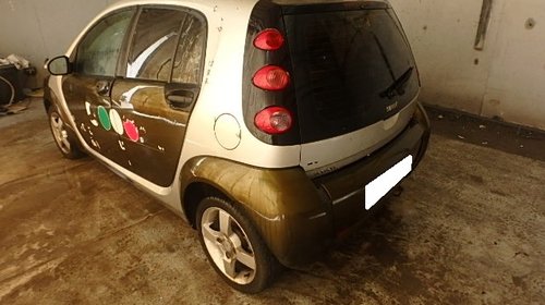 Dezmembrez Smart Forfour 454 an fabr. 2005, 1.5i