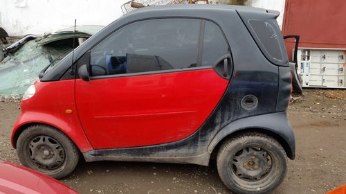 Dezmembrez Smart Fortwo 0.6 33kw 45cp 2000