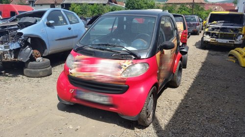 Dezmembrez Smart Fortwo 0.6 40kw 52cp 1999